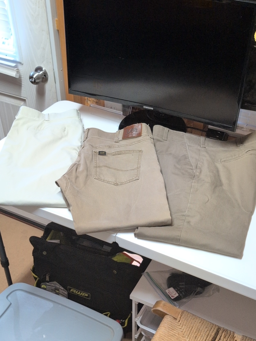 Lot Of 3 Lee Chino Pants ( 34-36x30)